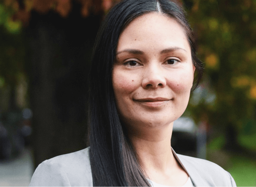 Alona Puehse Image 1